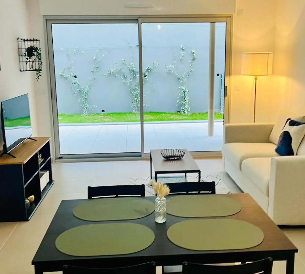 Apartment Appartement 2 Pieces Residence Avec Piscine Villeneuve-Loubet France