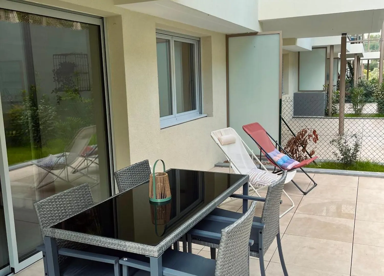 Appartement 2 Pieces Residence Avec Piscine Villeneuve-Loubet Apartment