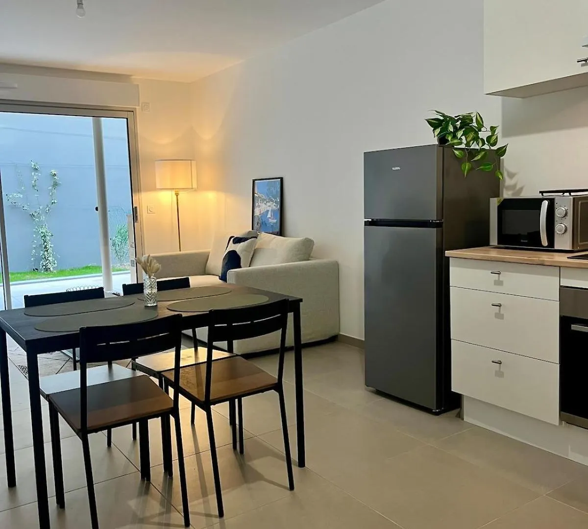 Appartement 2 Pieces Residence Avec Piscine Villeneuve-Loubet 0*,  France