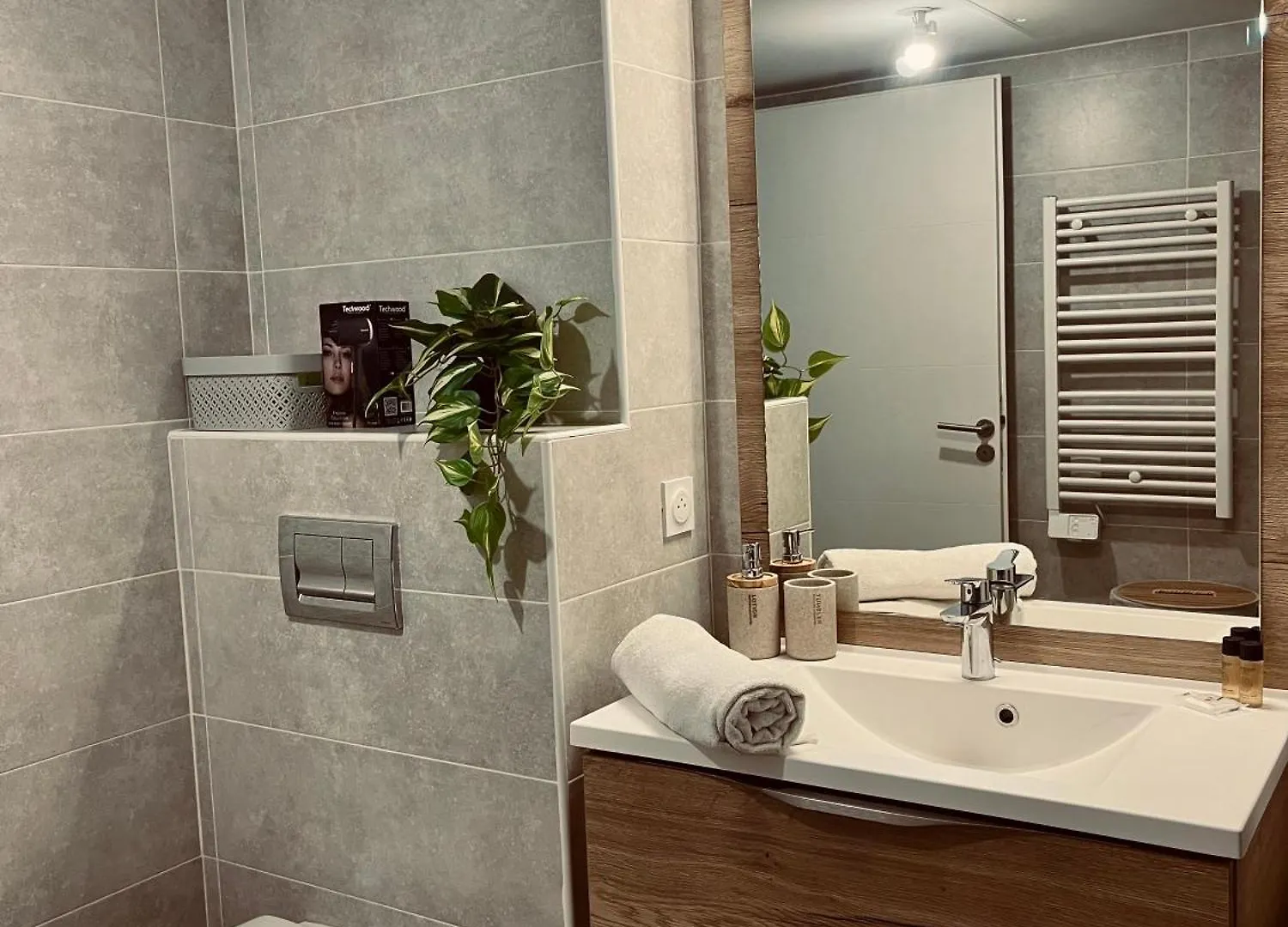 Appartement 2 Pieces Residence Avec Piscine Villeneuve-Loubet 0*,  France